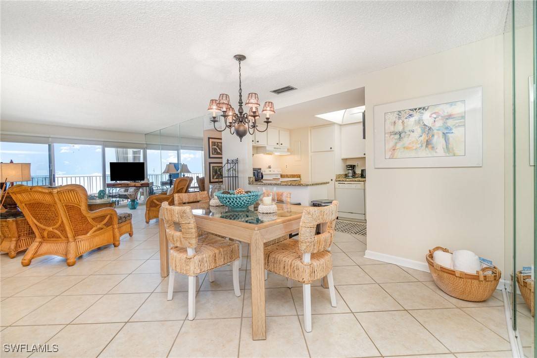 Naples, FL 34103,3443 Gulf Shore BLVD N #609