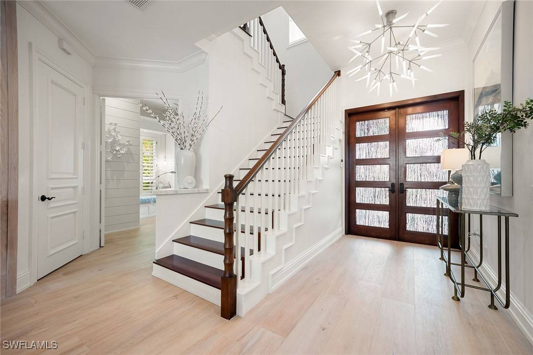 Naples, FL 34102,429 14th AVE S