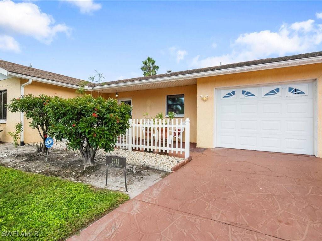 Naples, FL 34116,2944 50th ST SW