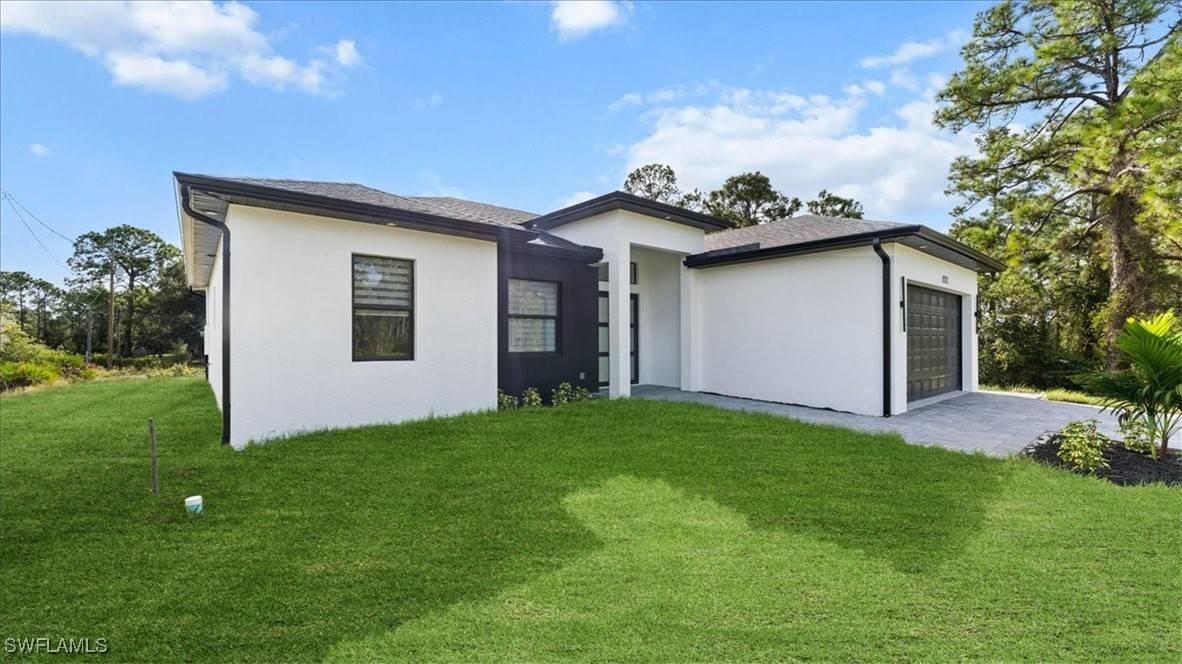 Lehigh Acres, FL 33972,910 Truman AVE