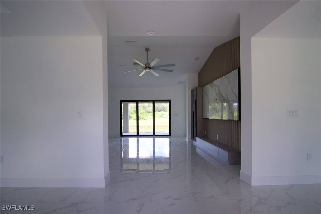 Lehigh Acres, FL 33974,118 Parish DR