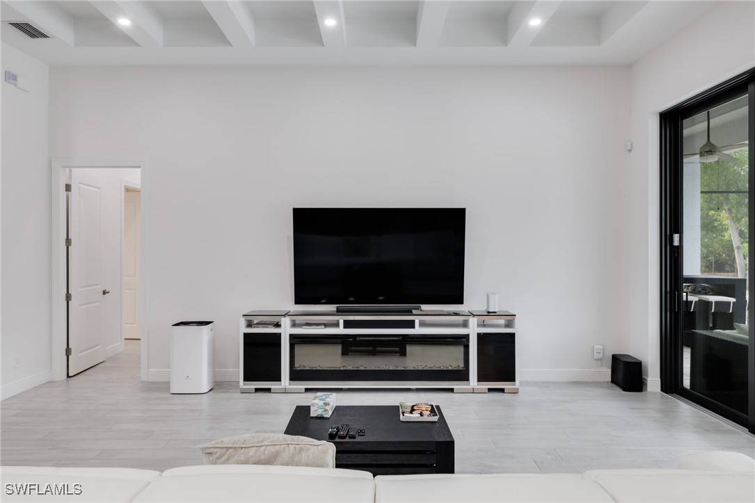 Naples, FL 34109,6423 Livingston Woods LN