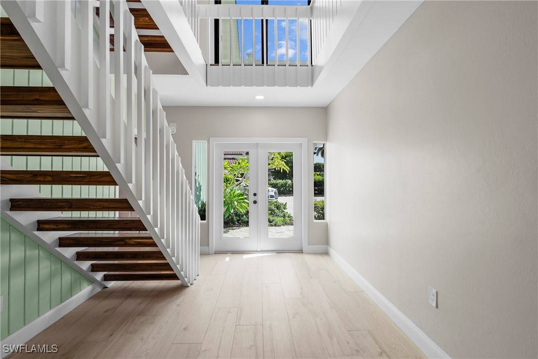 Fort Myers Beach, FL 33931,18292 Deep Passage LN