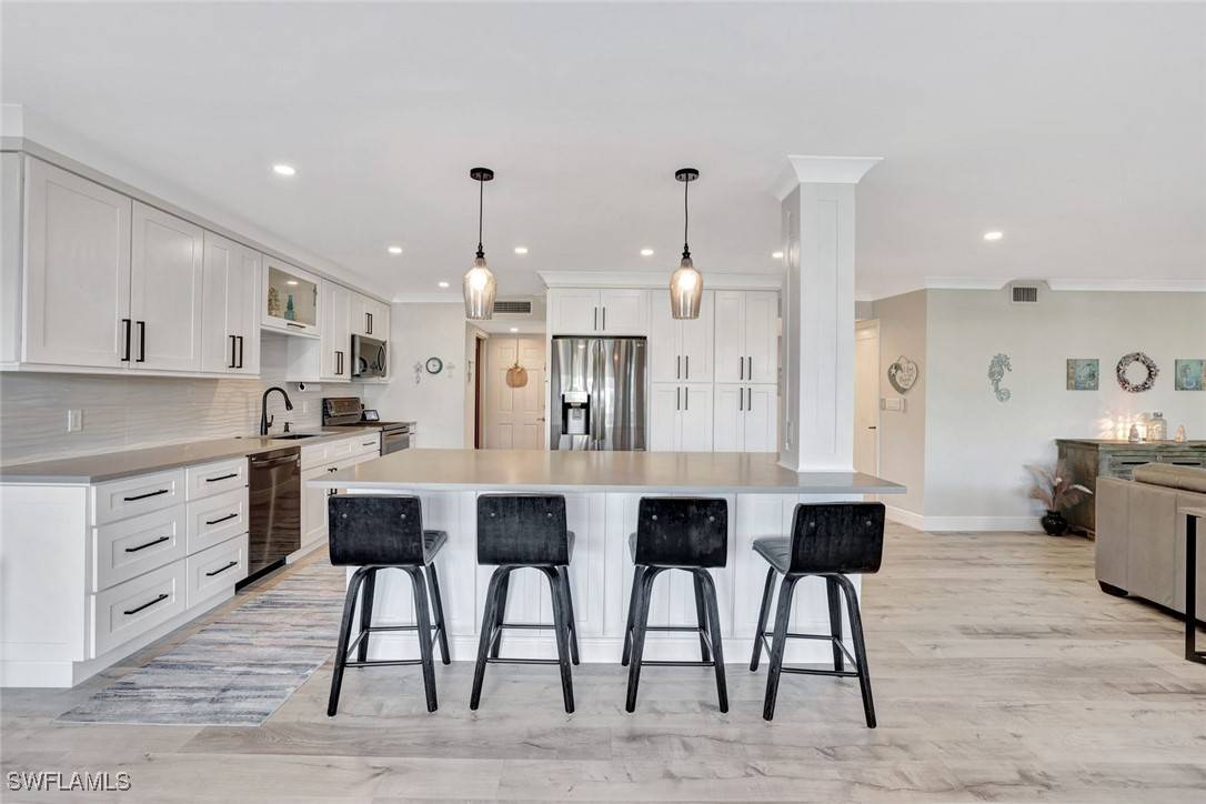 Marco Island, FL 34145,845 Collier CT #101