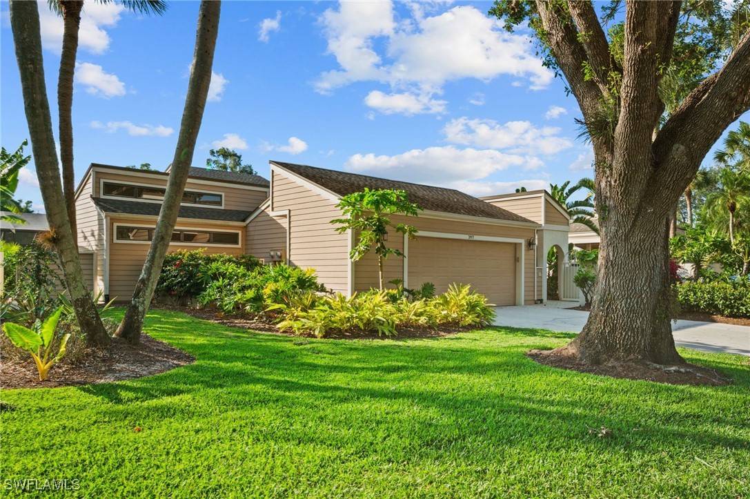 Naples, FL 34105,397 Edgemere WAY N #11