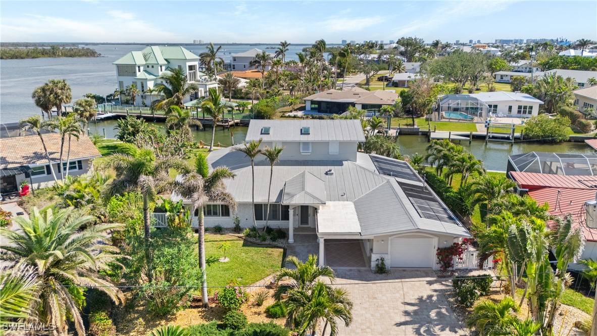 Fort Myers Beach, FL 33931,490 Randy LN