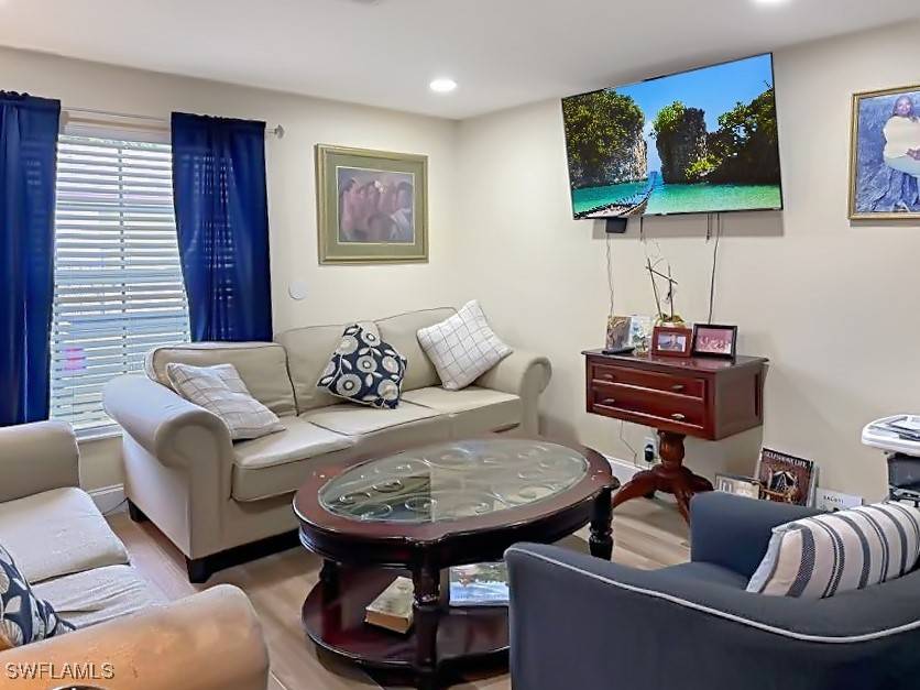 Naples, FL 34102,1273 5th AVE N