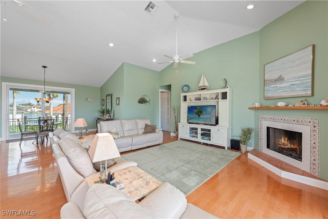 Marco Island, FL 34145,436 Driftwood CT