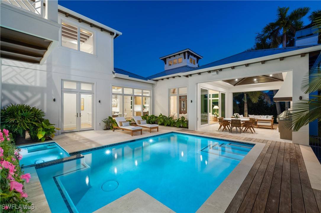 Naples, FL 34102,575 13th AVE S