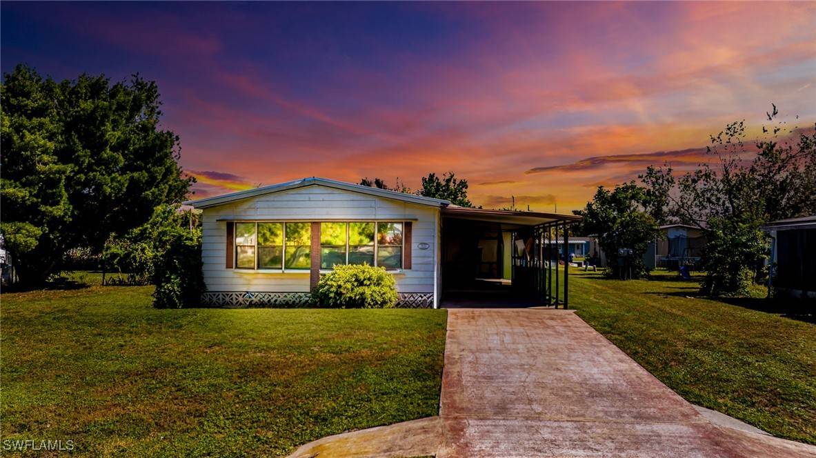 North Fort Myers, FL 33917,7627 Peyraud DR