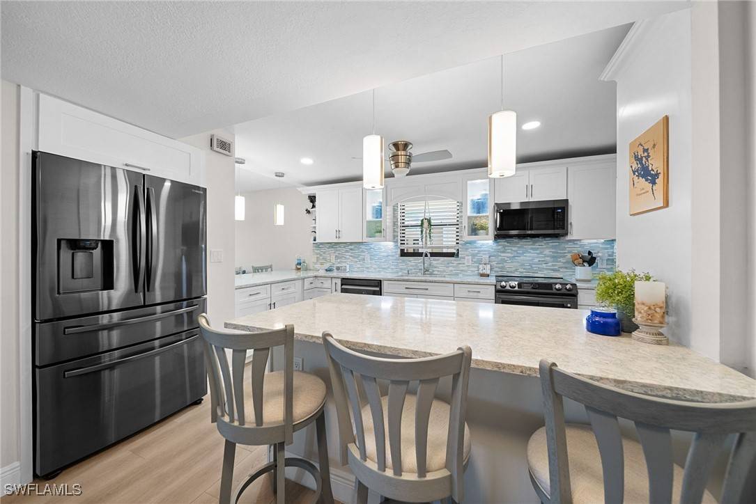 Marco Island, FL 34145,845 Collier CT #505