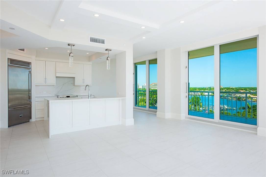 Naples, FL 34103,4255 Gulf Shore BLVD N #602