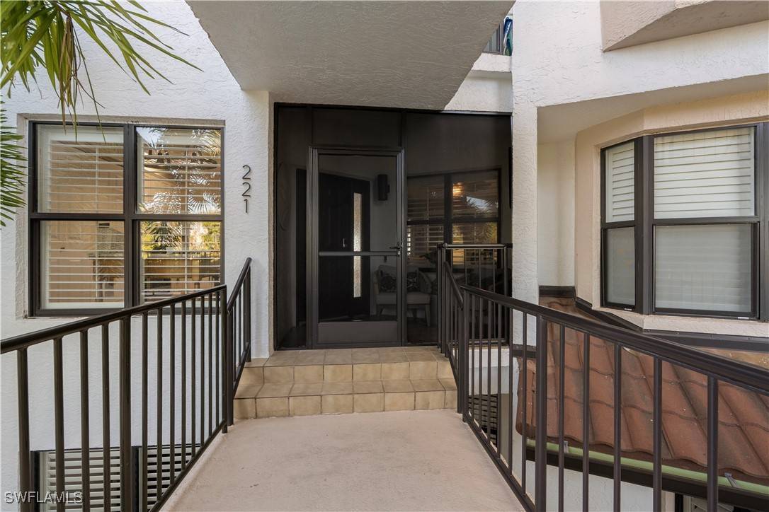 Naples, FL 34113,221 La Peninsula BLVD #221