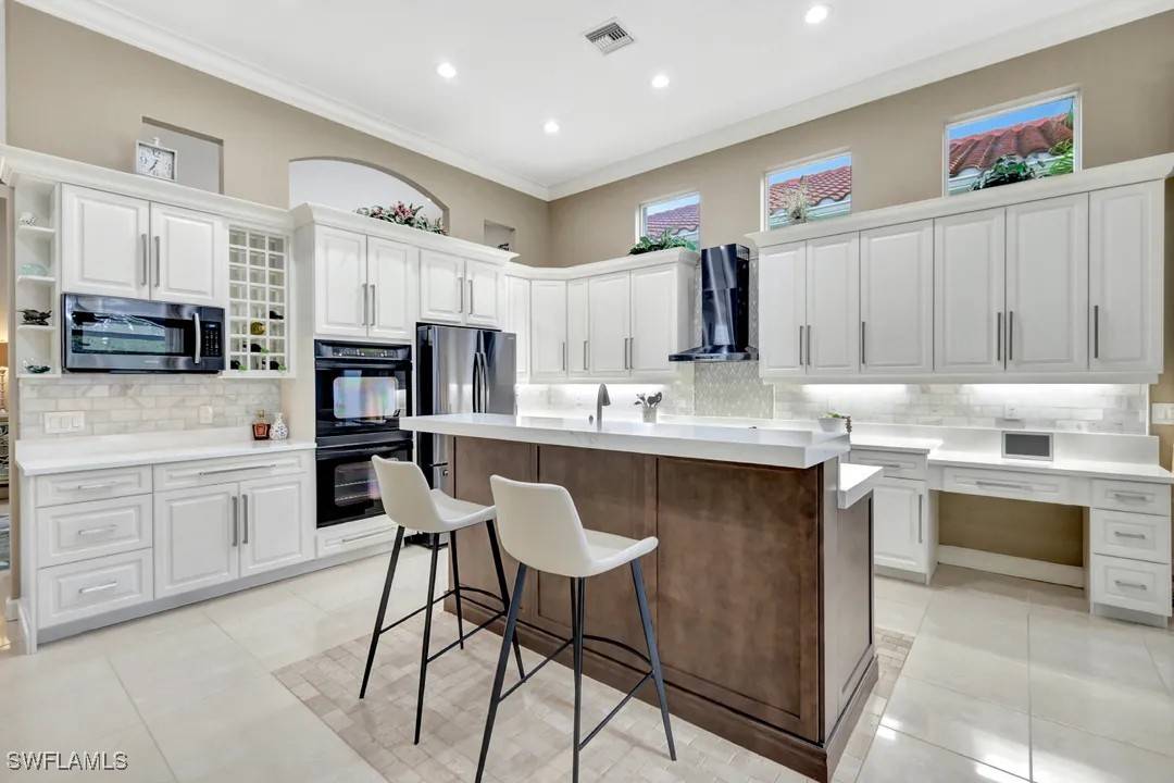 Naples, FL 34108,1282 Via Portofino