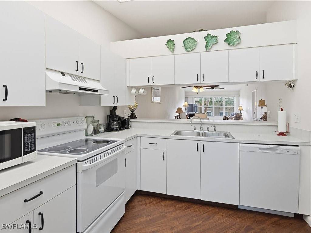 Naples, FL 34112,4200 Looking Glass LN #4204