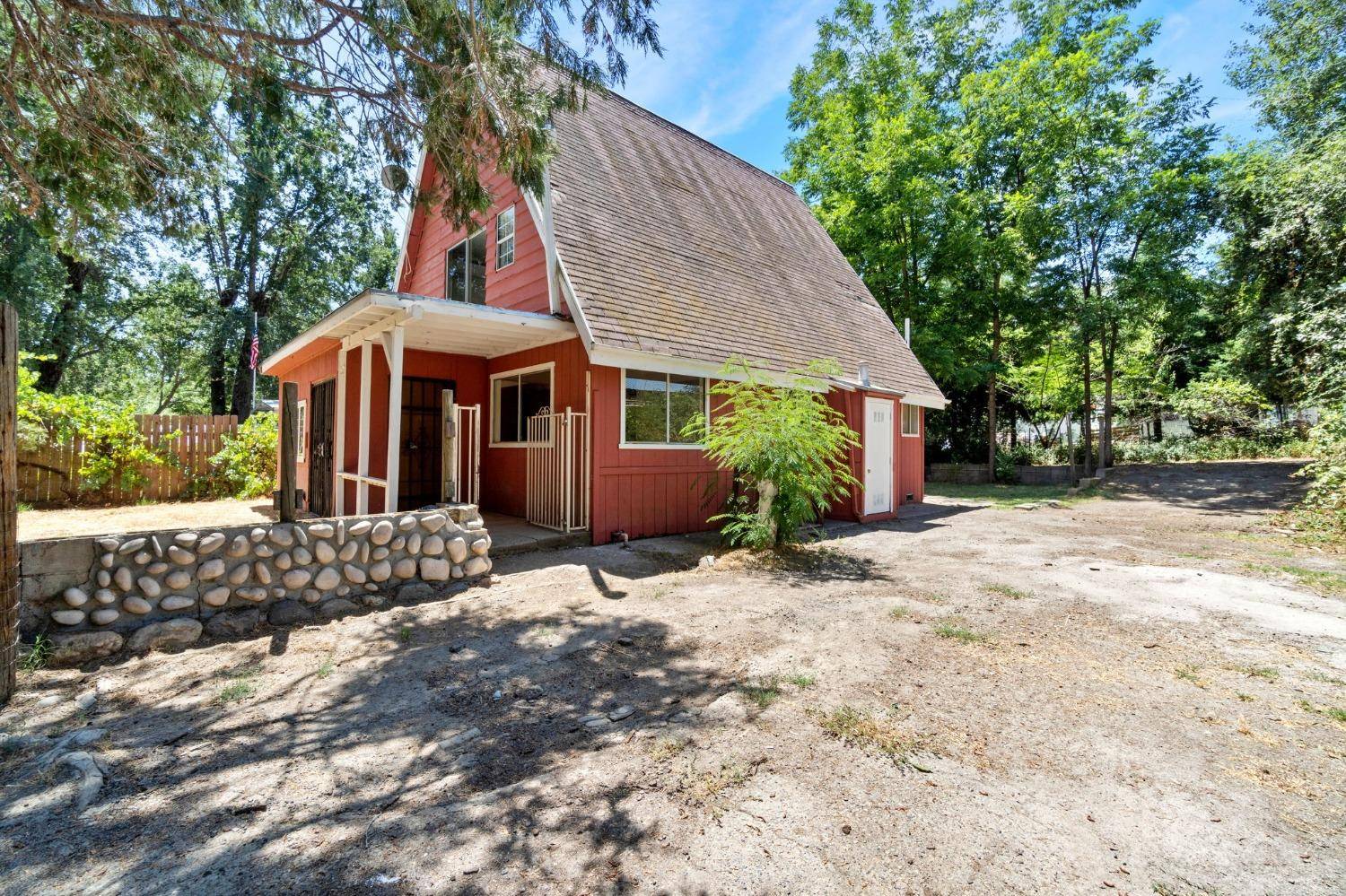 North Fork, CA 93643,33070 Church ST