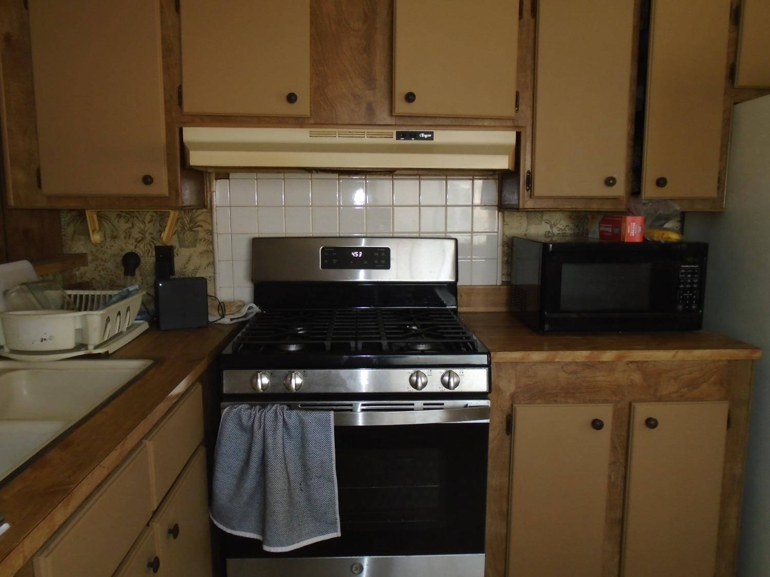 Hanford, CA 93230,860 E Grangeville BLVD #117