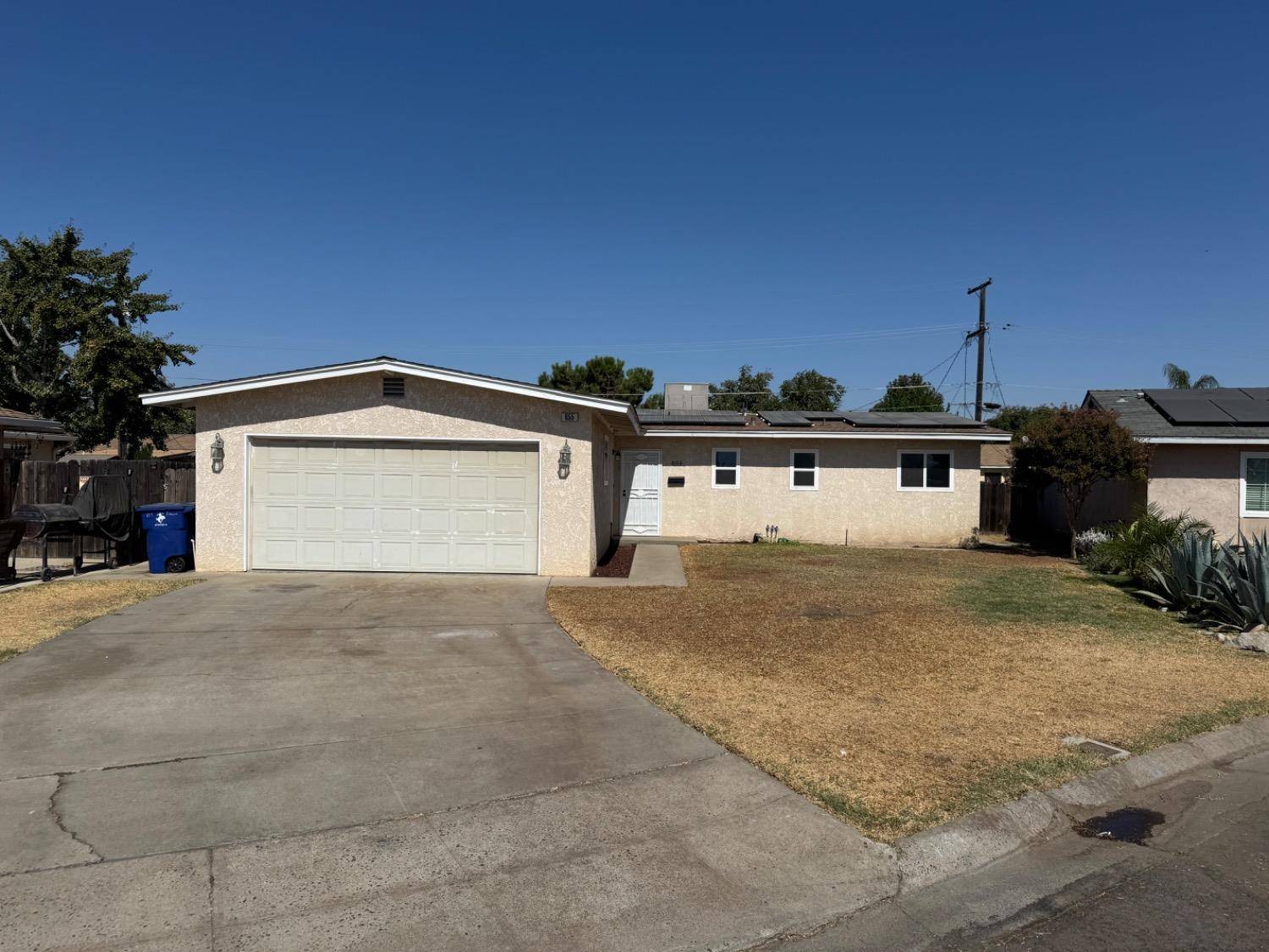 Clovis, CA 93612,855 Estabrook DR