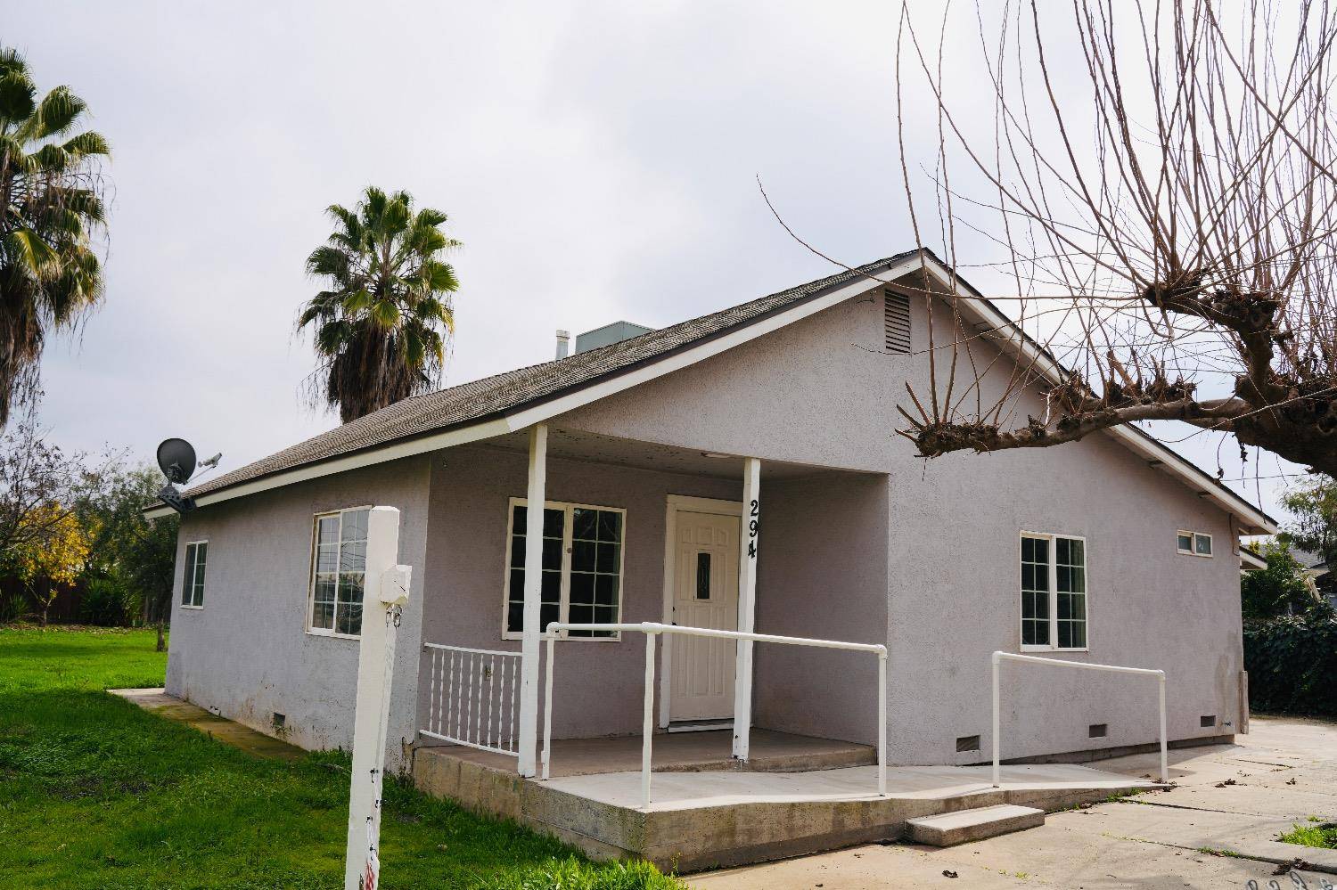 Farmersville, CA 93223,294 S Camelia AVE