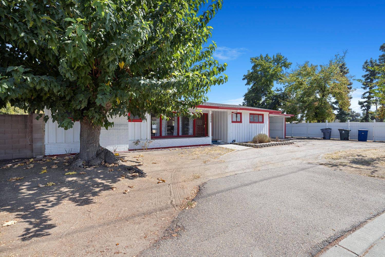 Clovis, CA 93611,3009 Fowler AVE