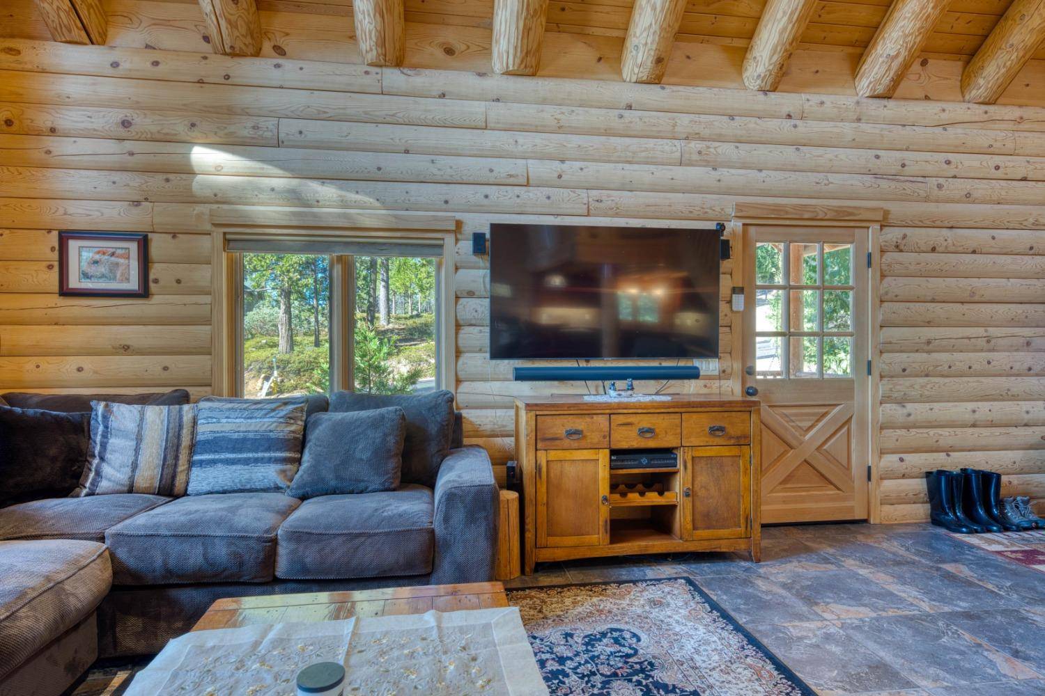 Shaver Lake, CA 93664,40000 Mariposa Lilly LN