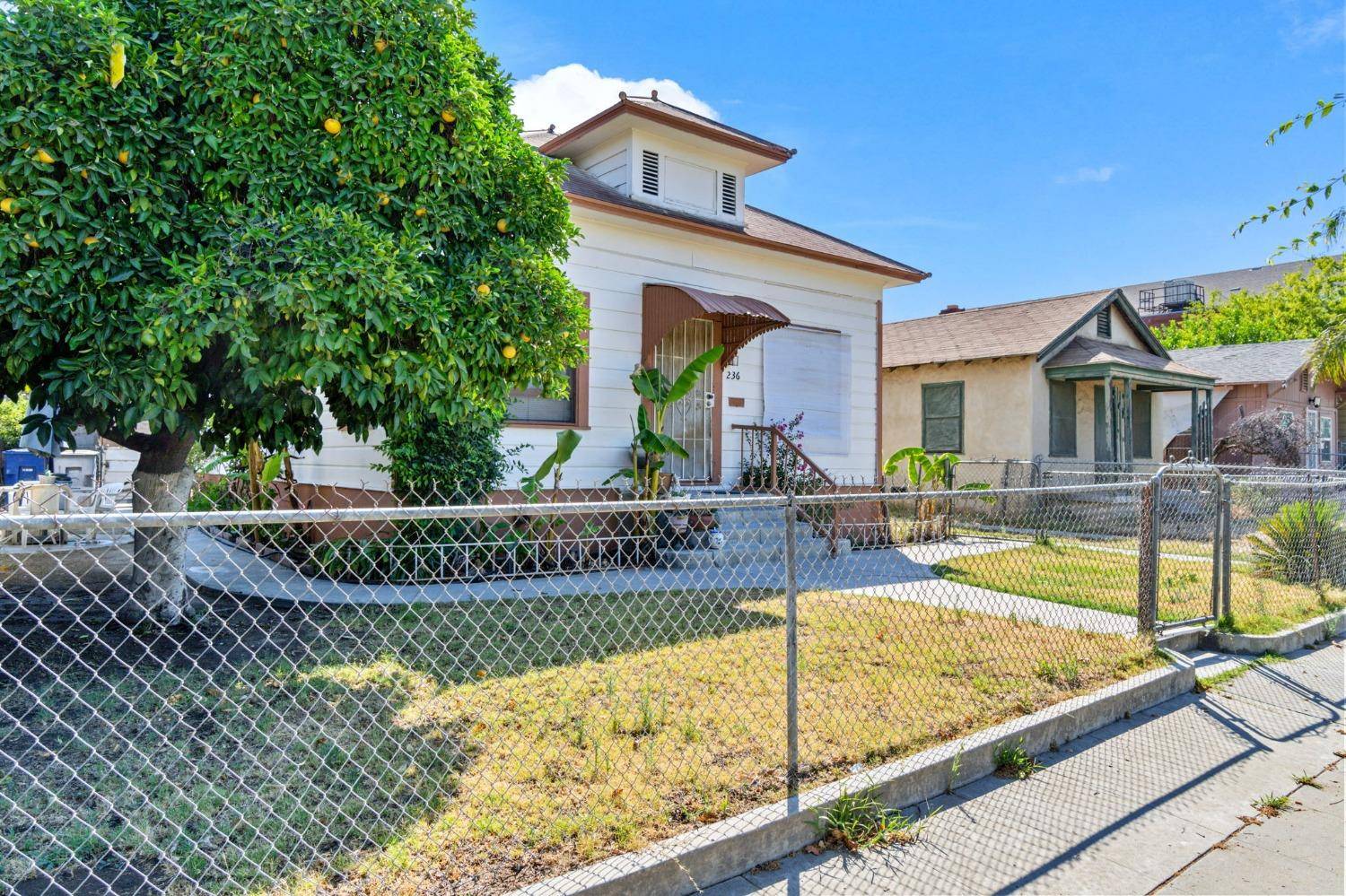 Fresno, CA 93706,236 E ST