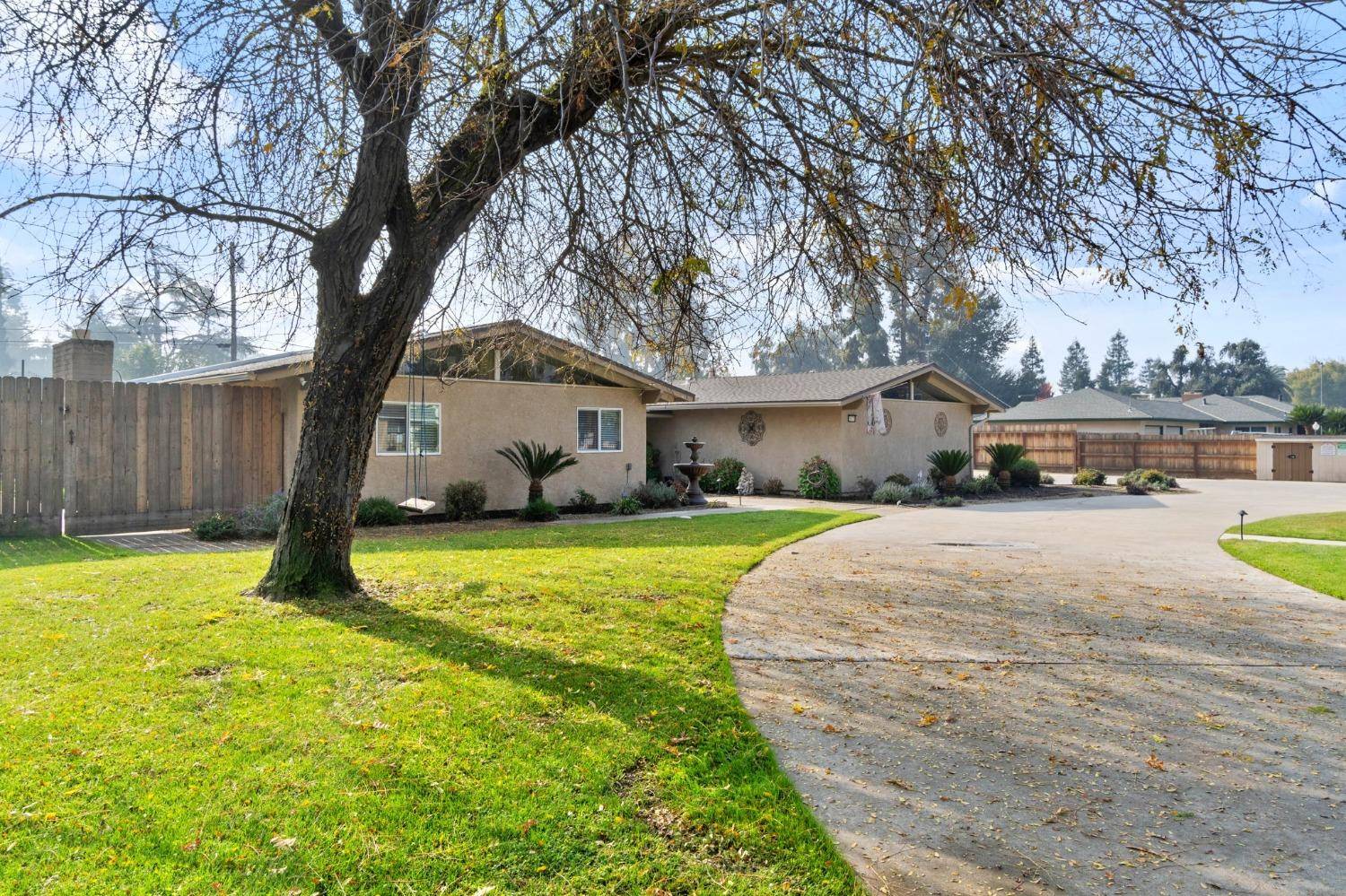 Fresno, CA 93727,5870 E Midwick LN