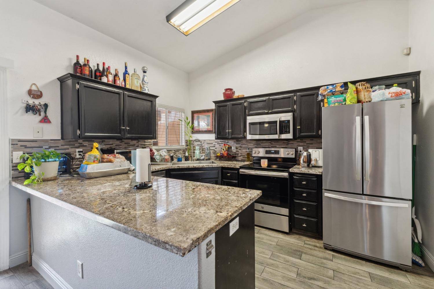 Fresno, CA 93722,3561 W Weldon AVE
