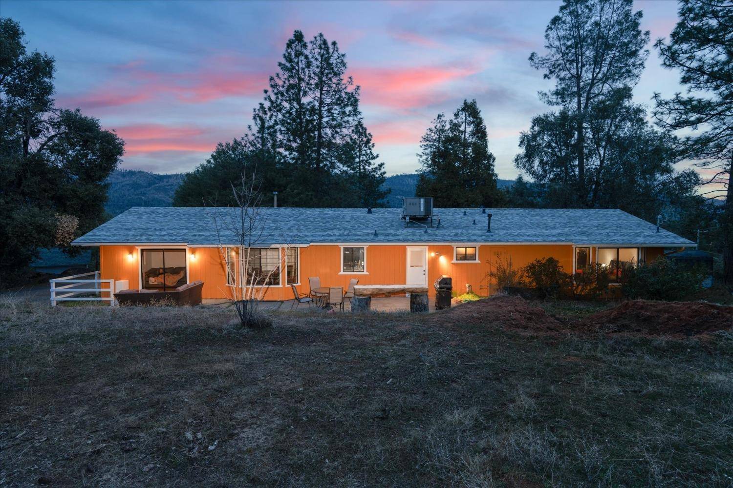 Mariposa, CA 95338,5785 Glacier Point