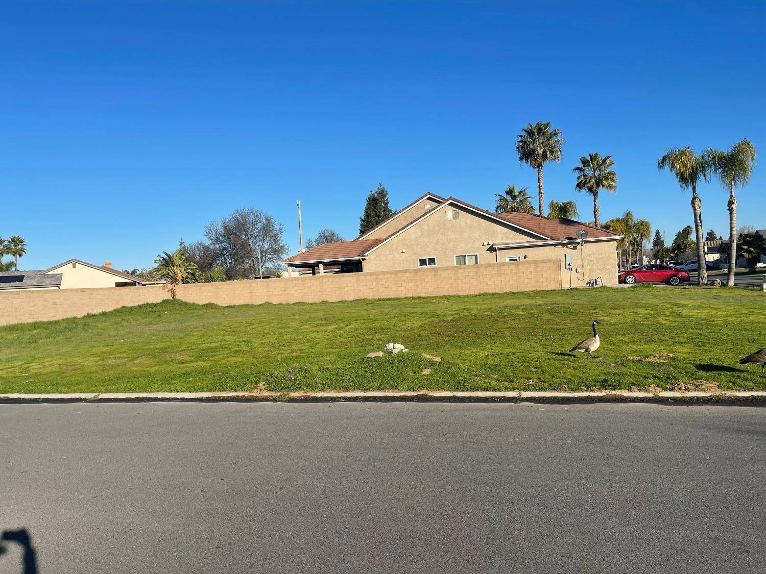Chowchilla, CA 93610,8170 Lake Shore DR