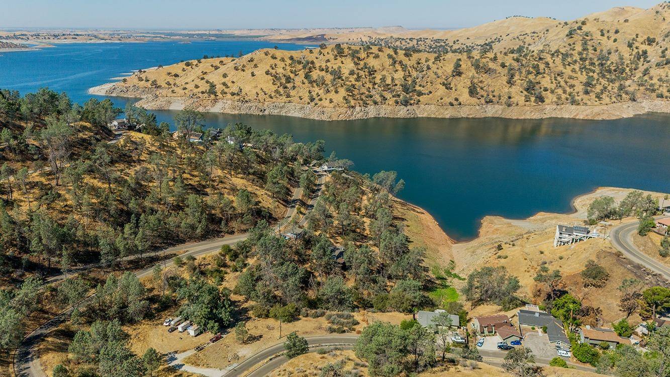 Friant, CA 93626,27757 Sky Harbour RD