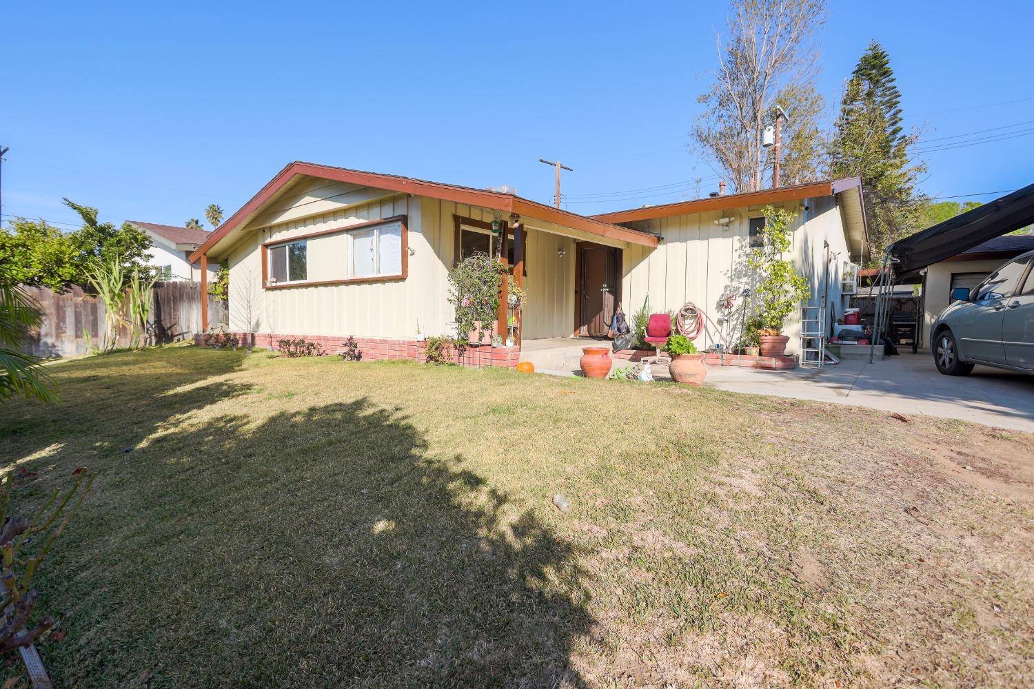 Out Of Area, CA 91335,18559 Lemay ST