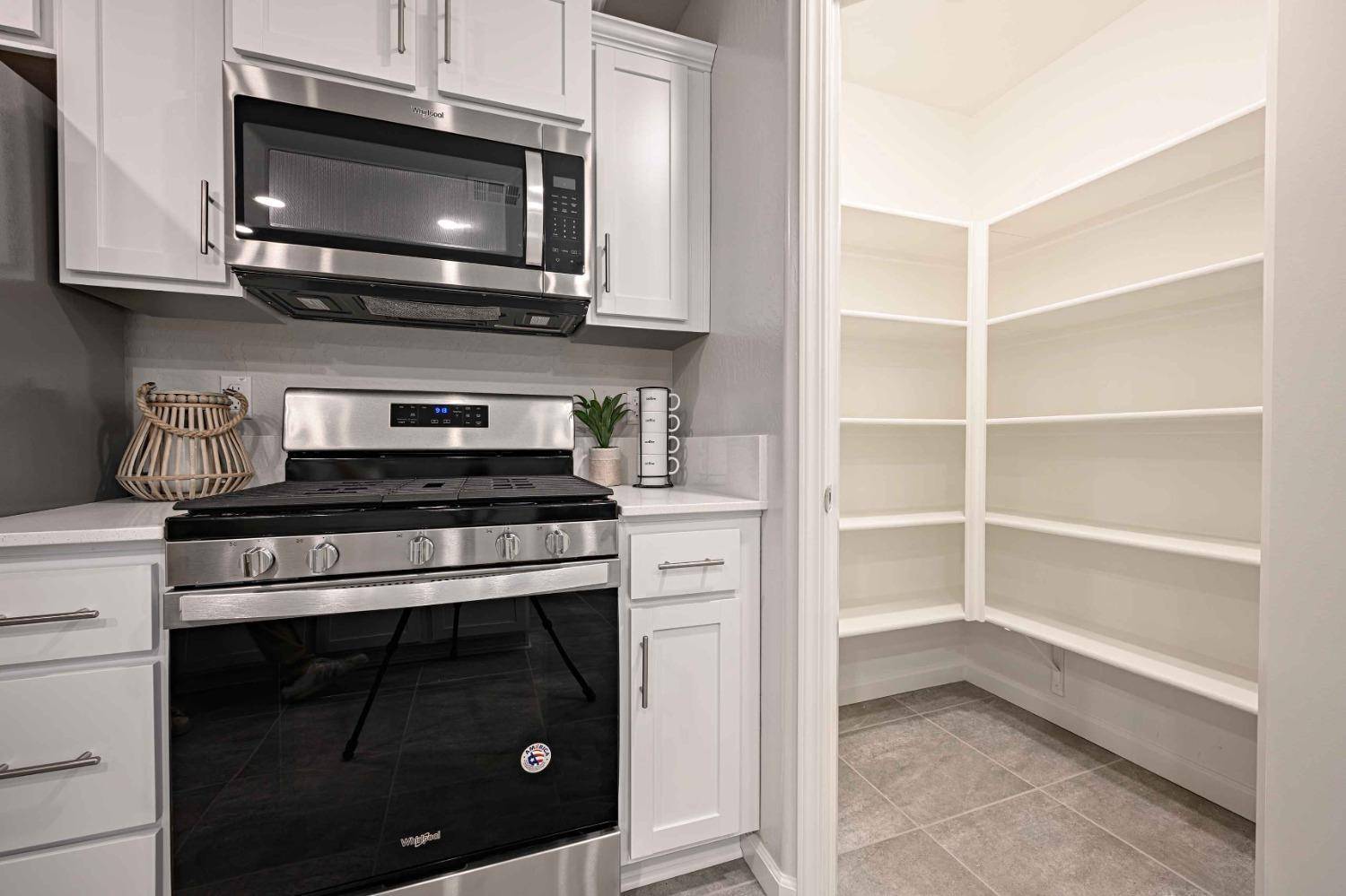 Sanger, CA 93657,1965 Richard AVE #2032S