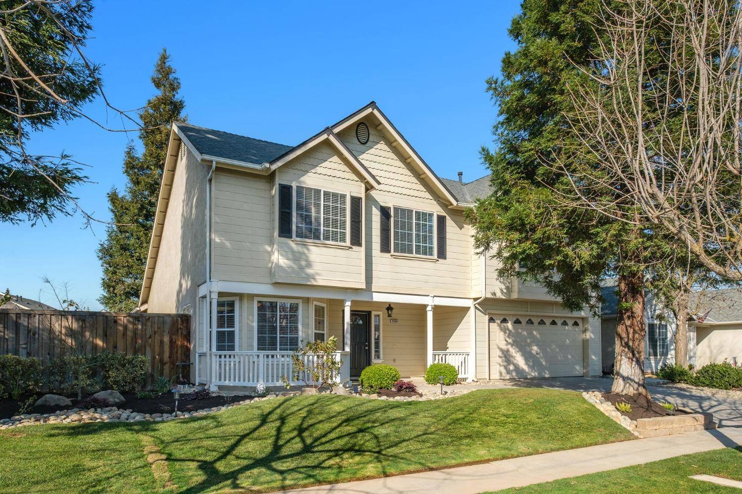 Fresno, CA 93722,5988 W Menlo AVE