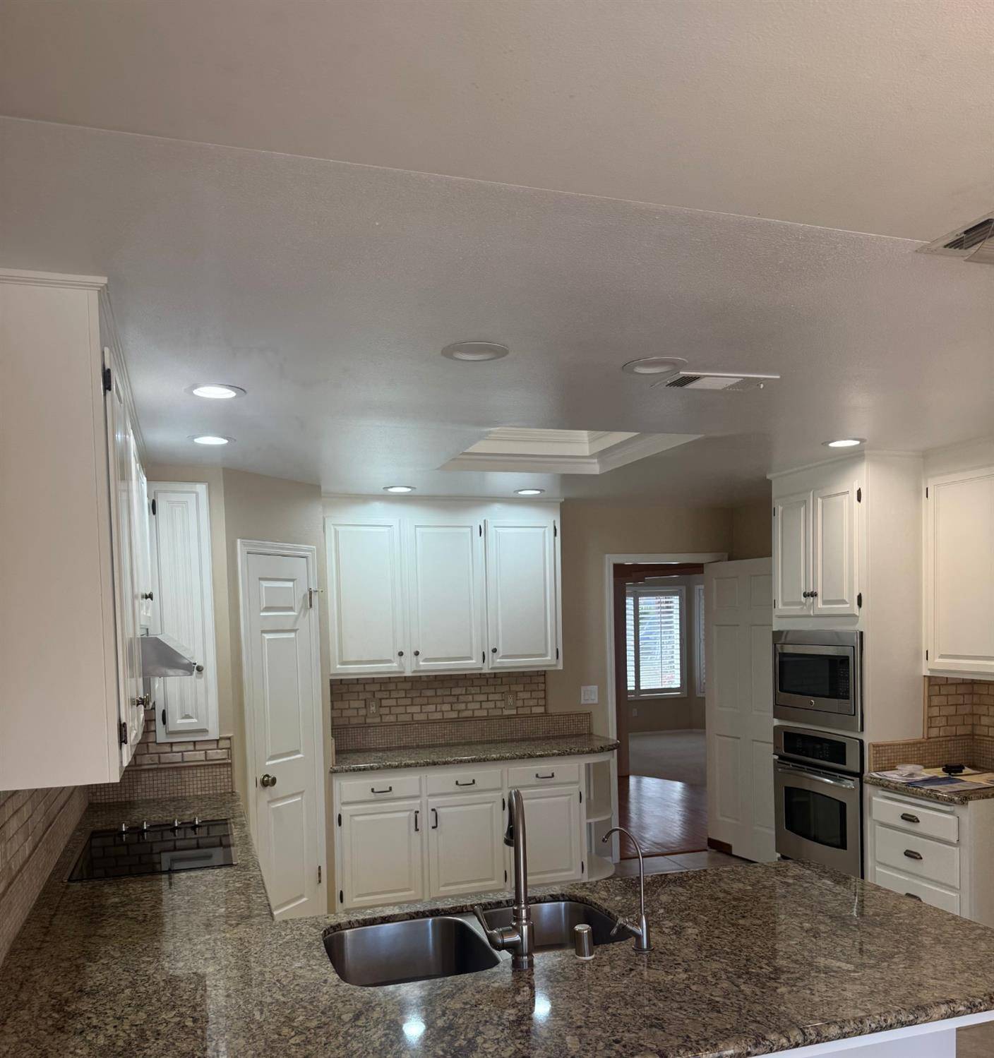 Fresno, CA 93720,9094 N Cherryhill LN
