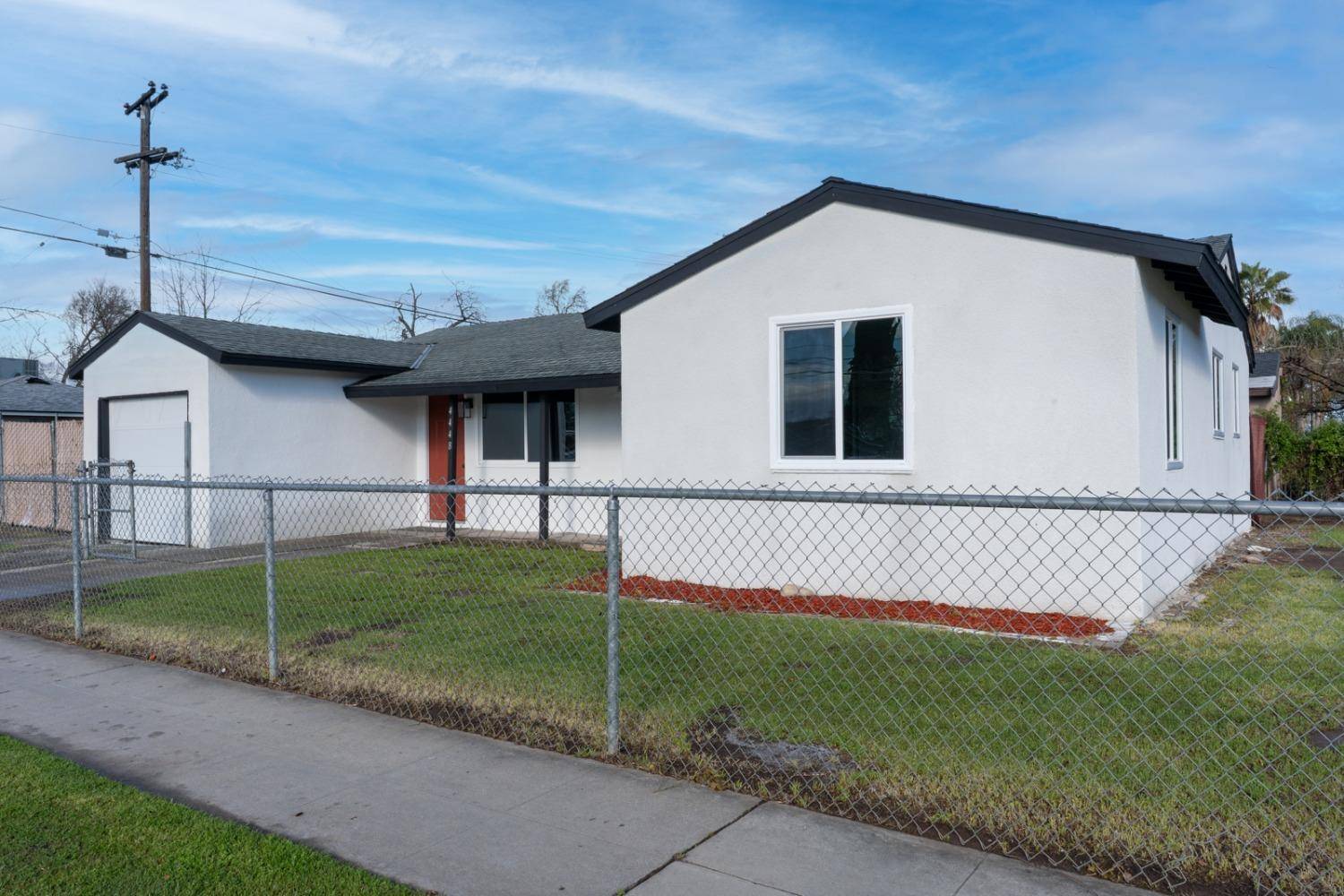 Fresno, CA 93726,4448 N Fresno ST