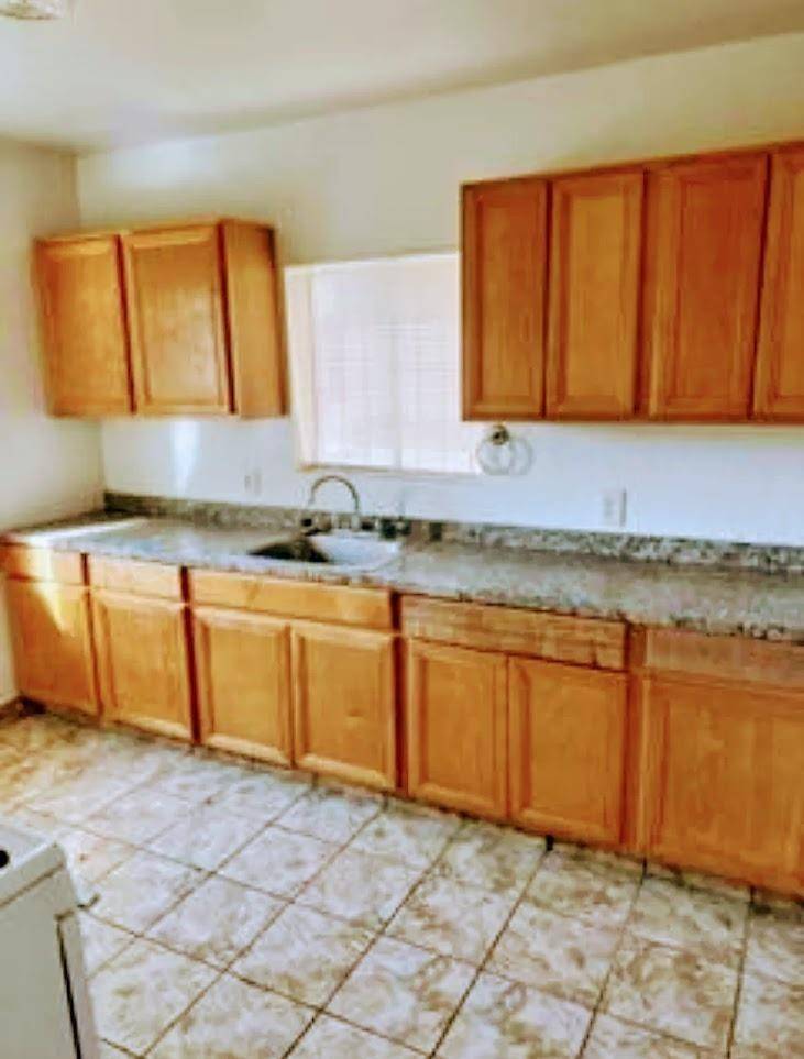 Fresno, CA 93701,2524 E Grant AVE