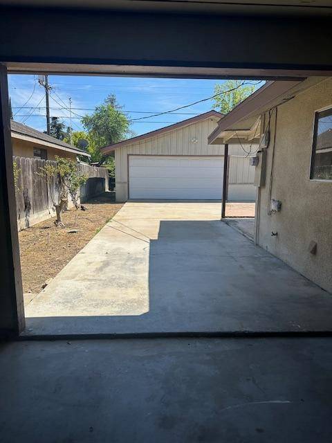 Chowchilla, CA 93610,309 Circle DR
