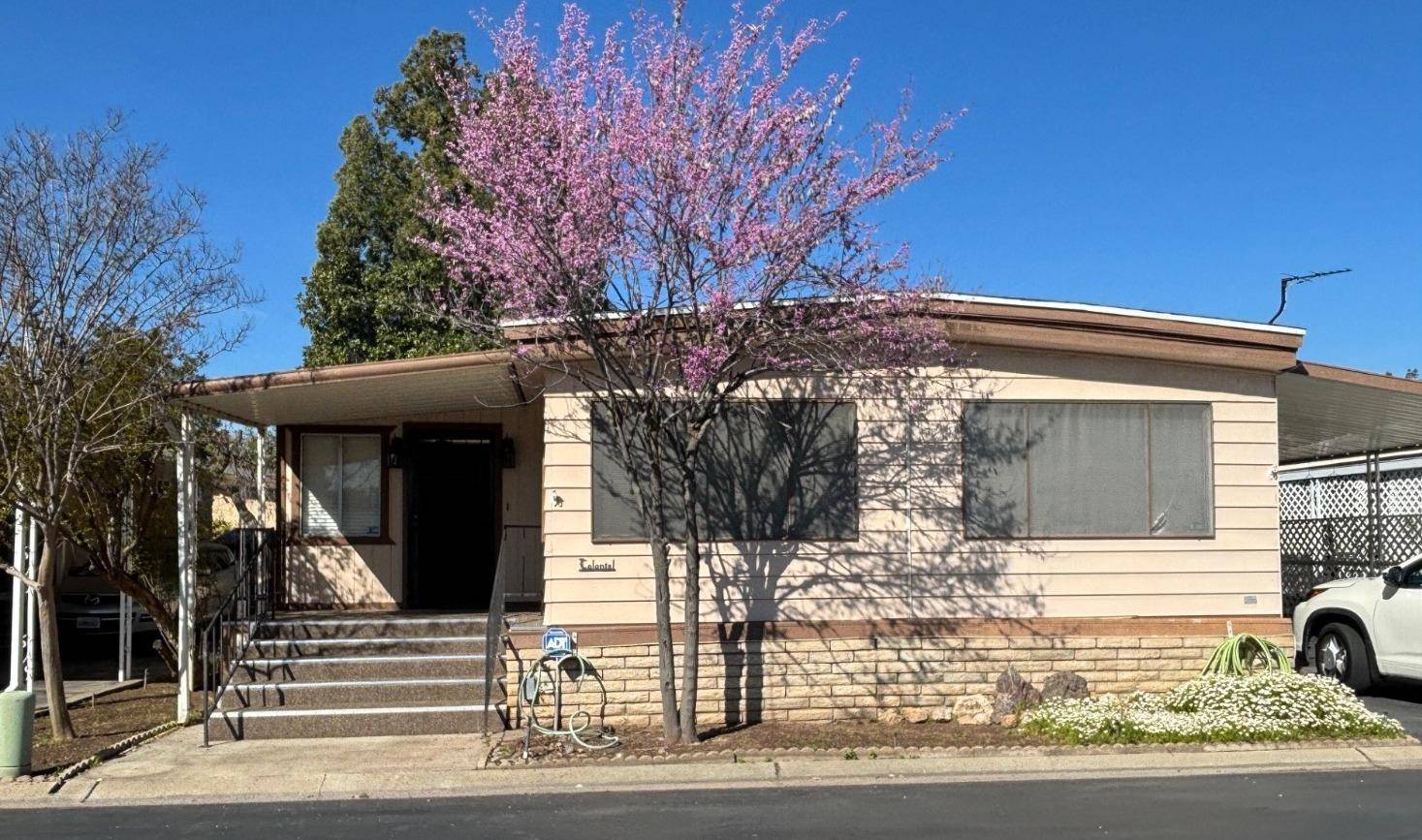 Fresno, CA 93705,2706 W Ashlan AVE #81