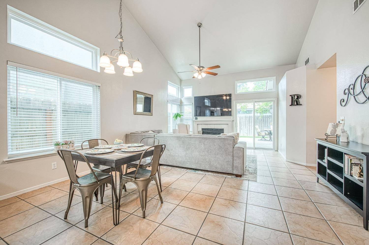 Clovis, CA 93611,223 W Cromwell