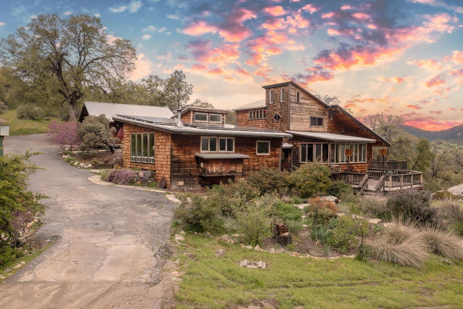 Tollhouse, CA 93667,34062 Lodge RD