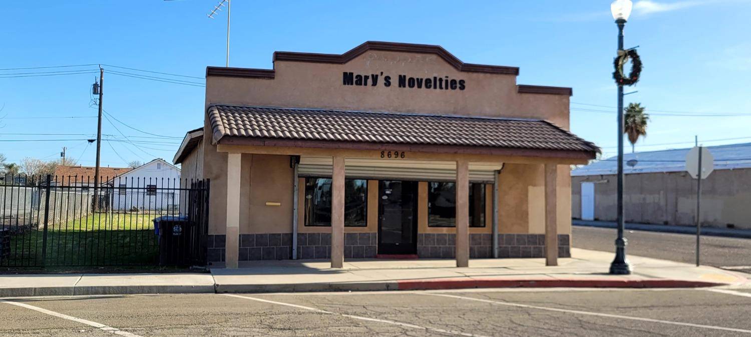 San Joaquin, CA 93660,8696 Main ST