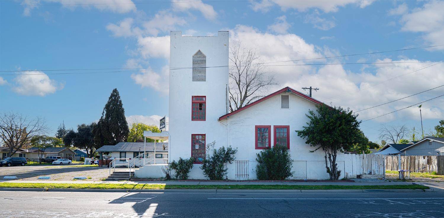 Fresno, CA 93702,263 N Cedar AVE