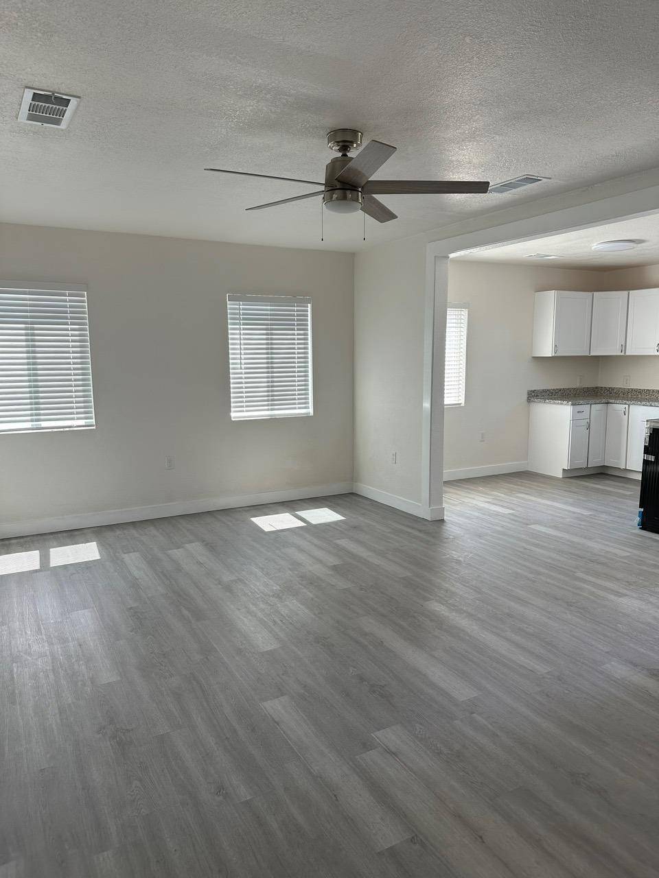 Fresno, CA 93703,2103 Mayfair DR