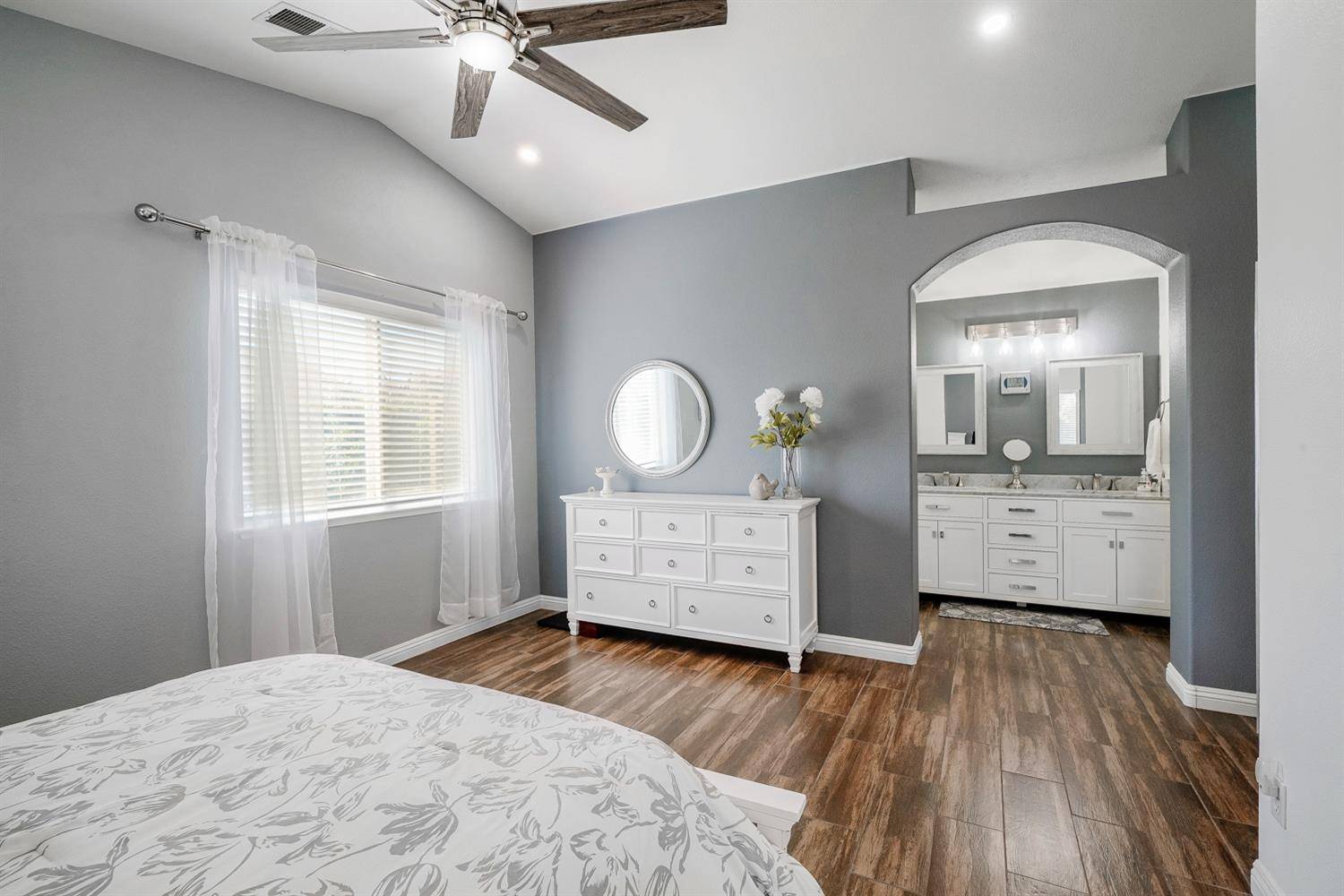 Madera, CA 93637,2922 Maple ST