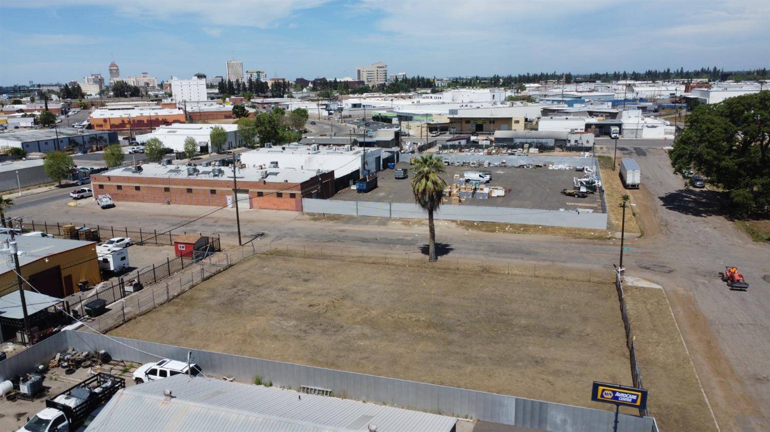 Fresno, CA 93721,1904 S Sarah ST