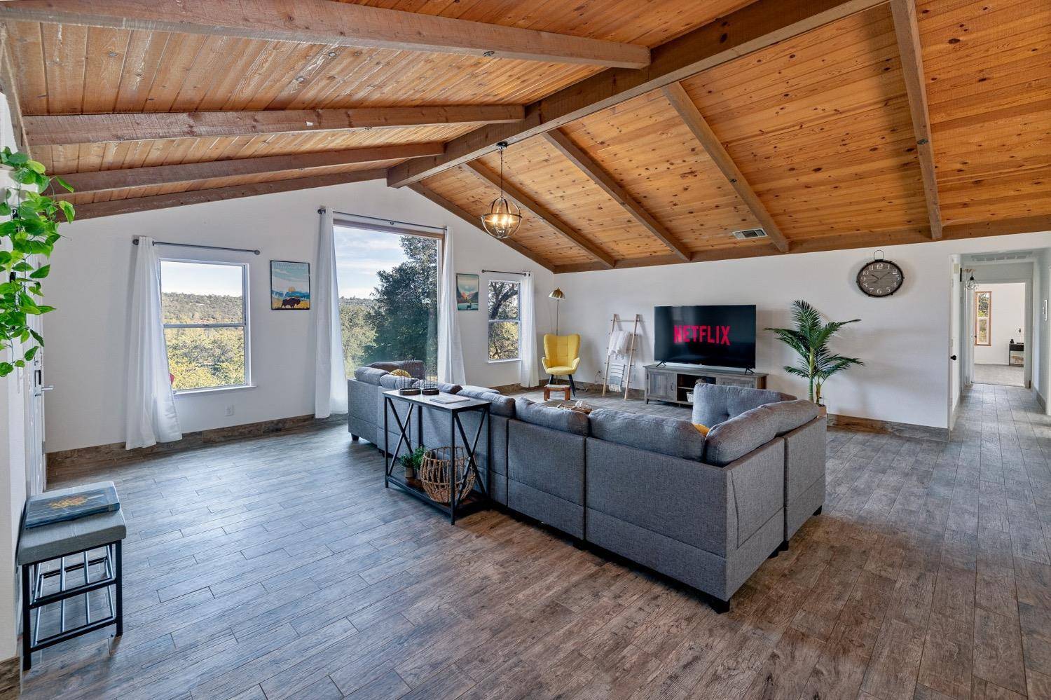 Mariposa, CA 95338,5273 Boyer RD