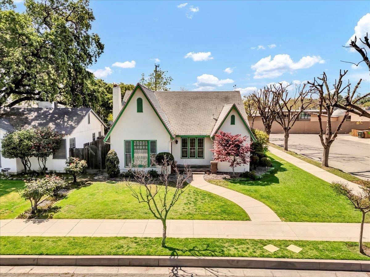 Visalia, CA 93277,615 W Myrtle AVE