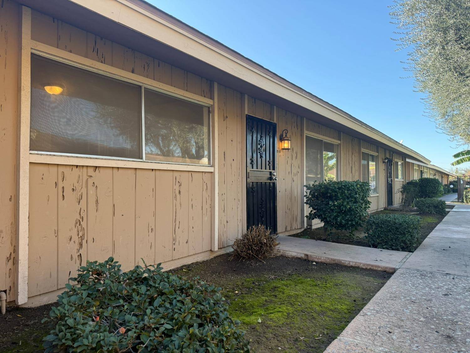 Fresno, CA 93705,3725 N Fruit AVE #B