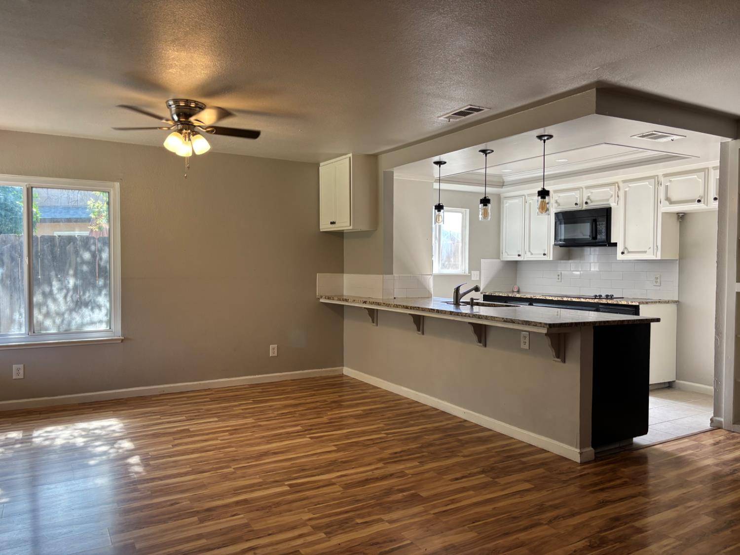 Fresno, CA 93704,271 W Paul